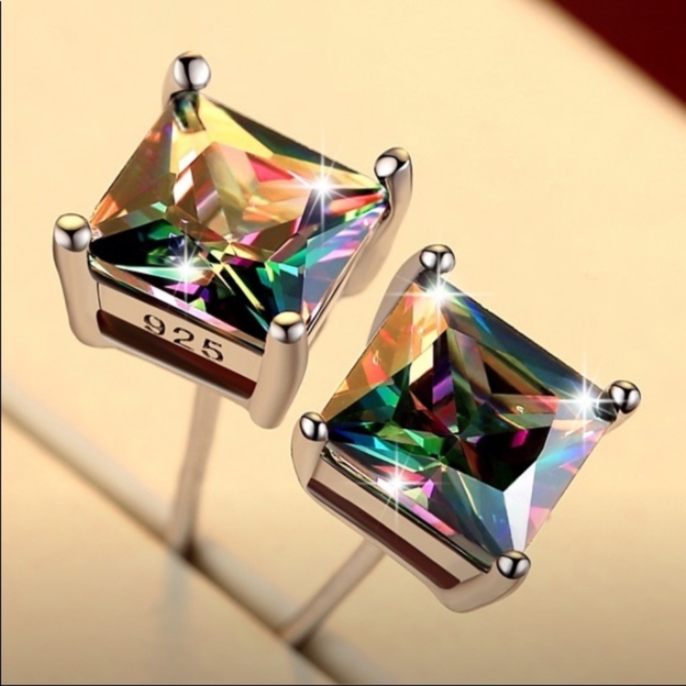 Mystic Rainbow Topaz,7mm 4 Claw Sterling Sil Studs - Picture 1 of 5